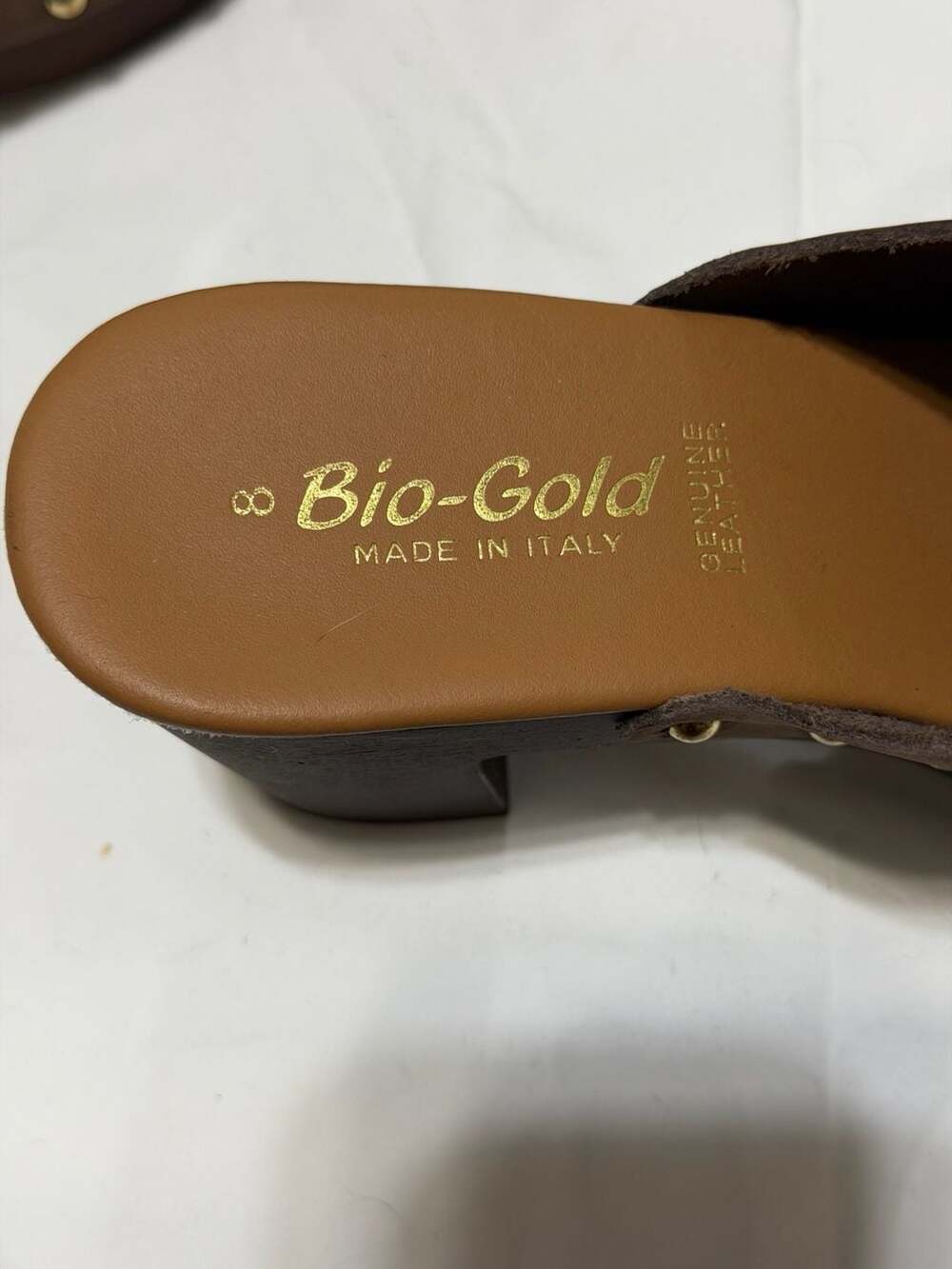 Bio-Gold Made in Italy Brown Leather Studded Platform Clogs - Picture 7 of 8